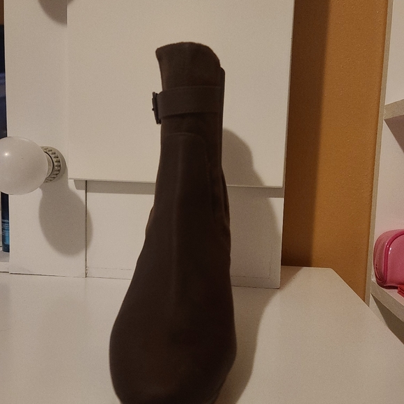 Boot - Picture 3 of 4